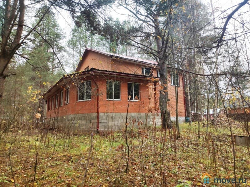 дом, 193 м², 15 соток