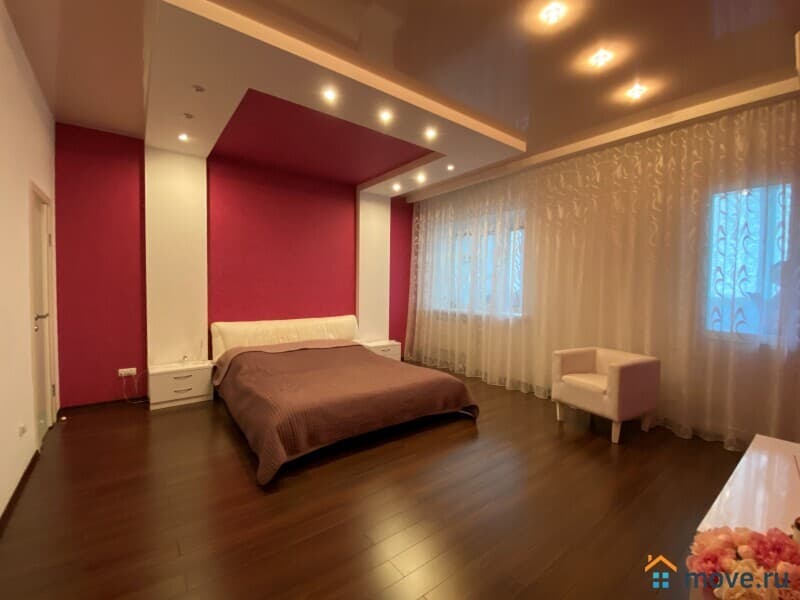 3-комн. квартира, 130 м²