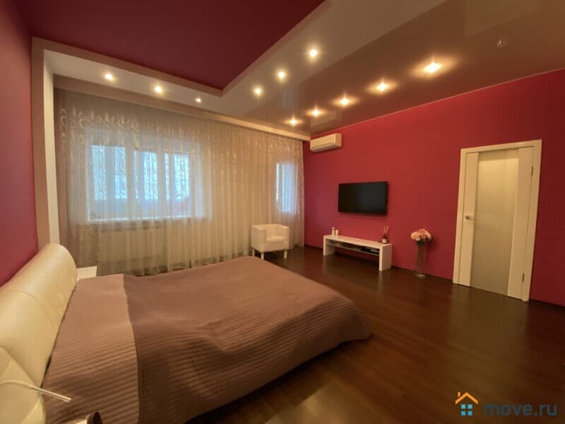 3-комн. квартира, 130 м²