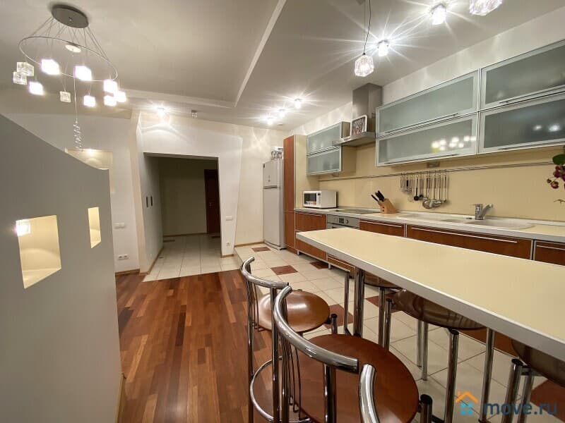 3-комн. квартира, 121 м²