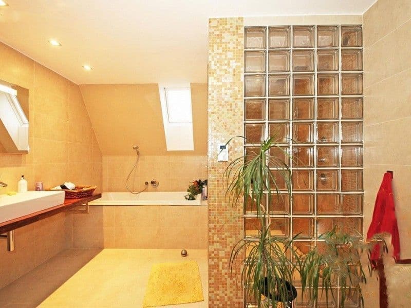 дом, 300 м², 8 соток