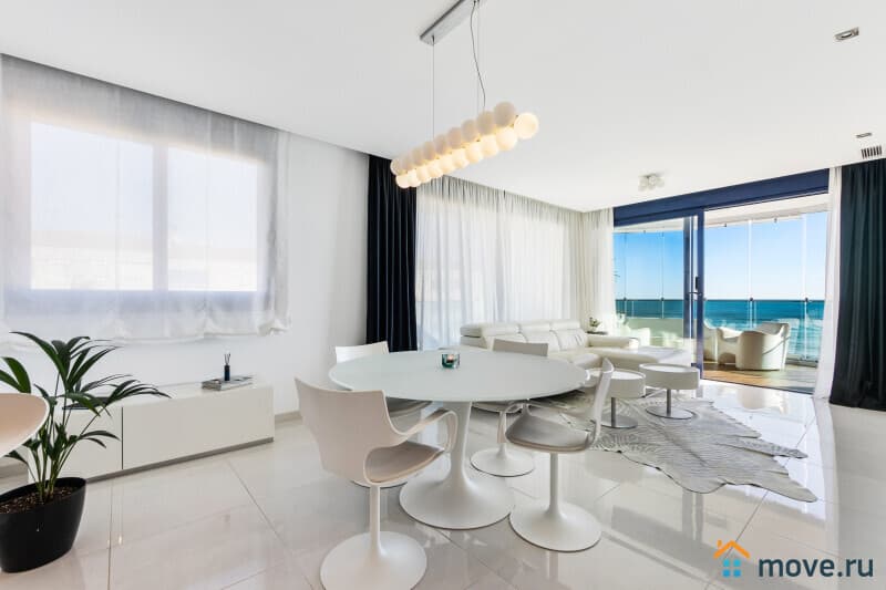 3-комн. квартира, 155 м²