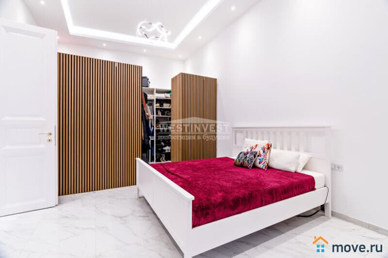 5-комн. квартира, 205 м²