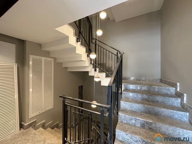 4-комн. квартира, 180 м²