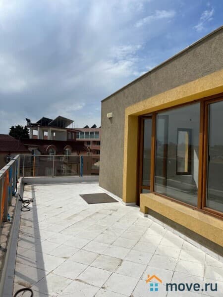 3-комн. квартира, 175 м²
