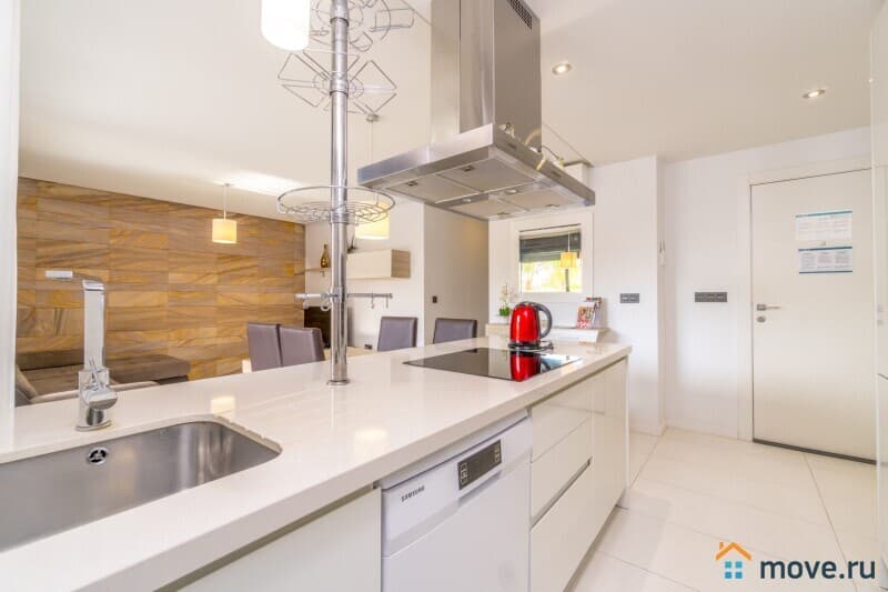 3-комн. квартира, 90 м²