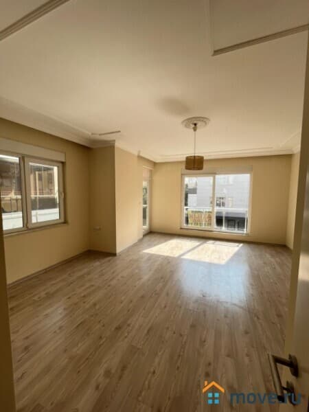 3-комн. квартира, 145 м²