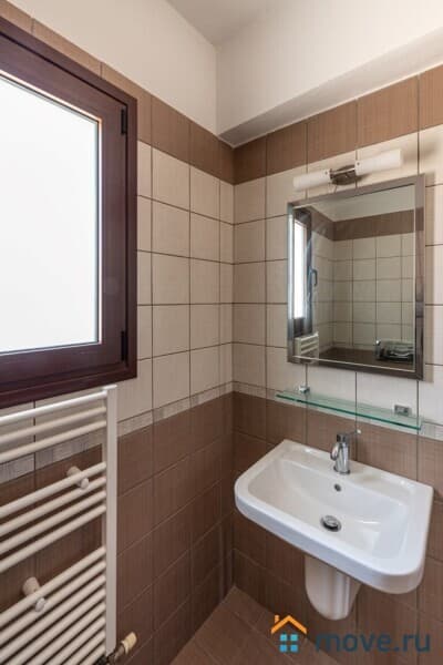 3-комн. квартира, 146 м²