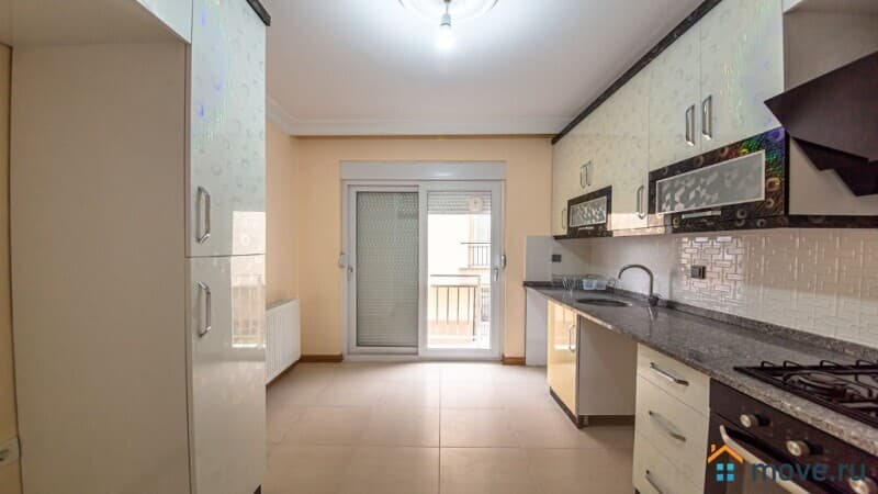 3-комн. квартира, 135 м²