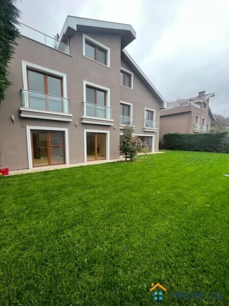 вилла, 450 м², 15 соток