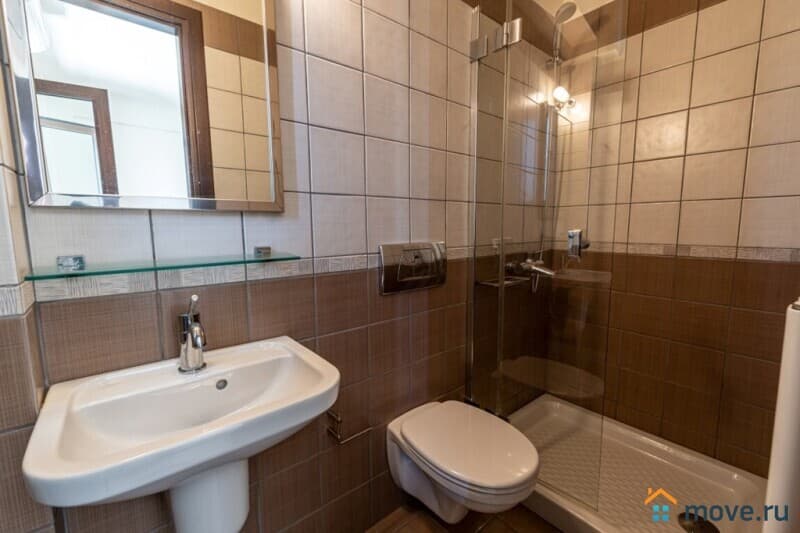 4-комн. квартира, 140 м²