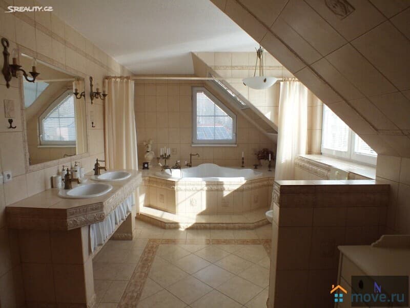 дом, 440 м², 26 соток