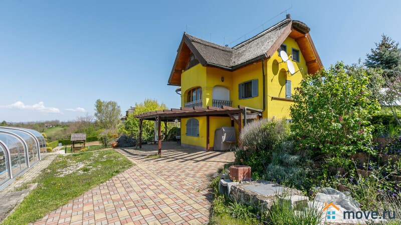 дом, 200 м², 35 соток