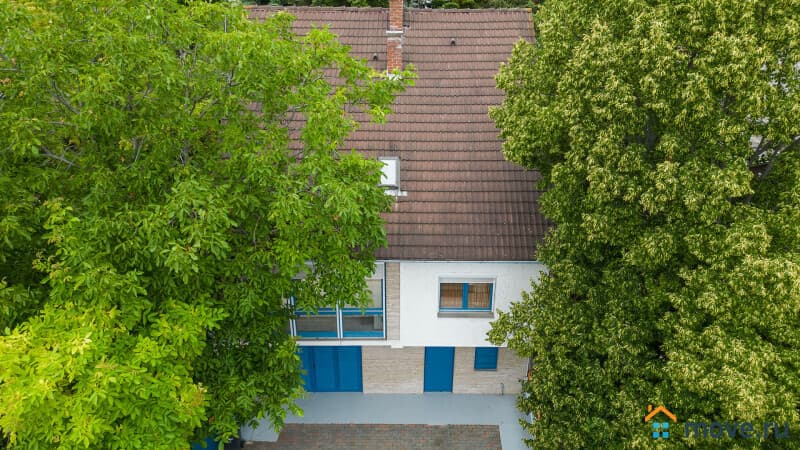 дом, 190 м², 6 соток