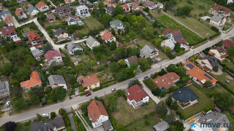 дом, 190 м², 6 соток