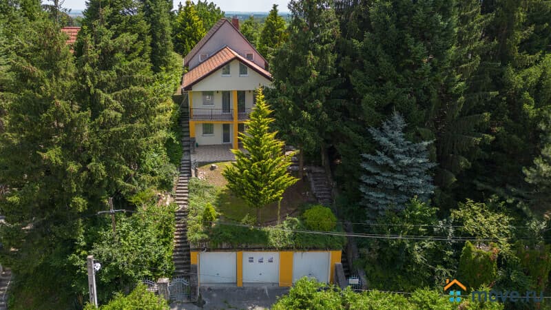 дом, 250 м², 7 соток