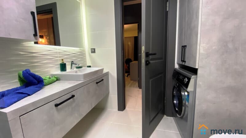 3-комн. квартира, 230 м²
