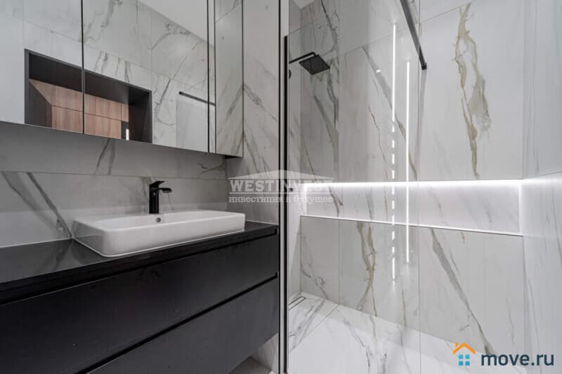 3-комн. квартира, 156 м²