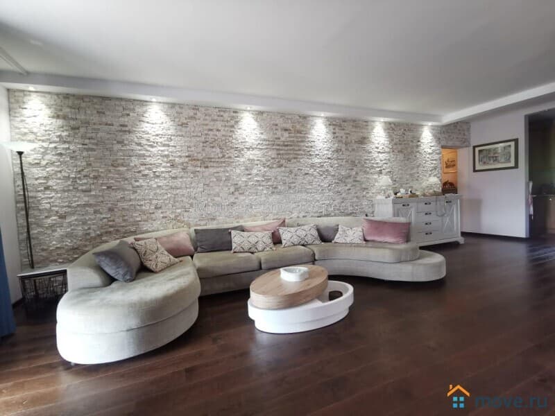 4-комн. квартира, 140 м²