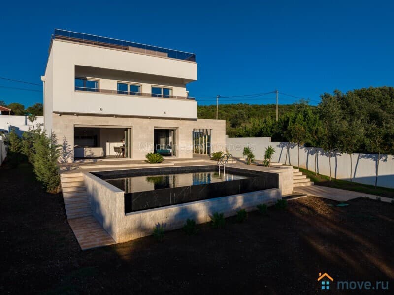 вилла, 320 м², 10 соток