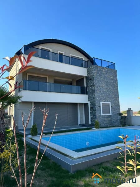 вилла, 350 м², 5 соток