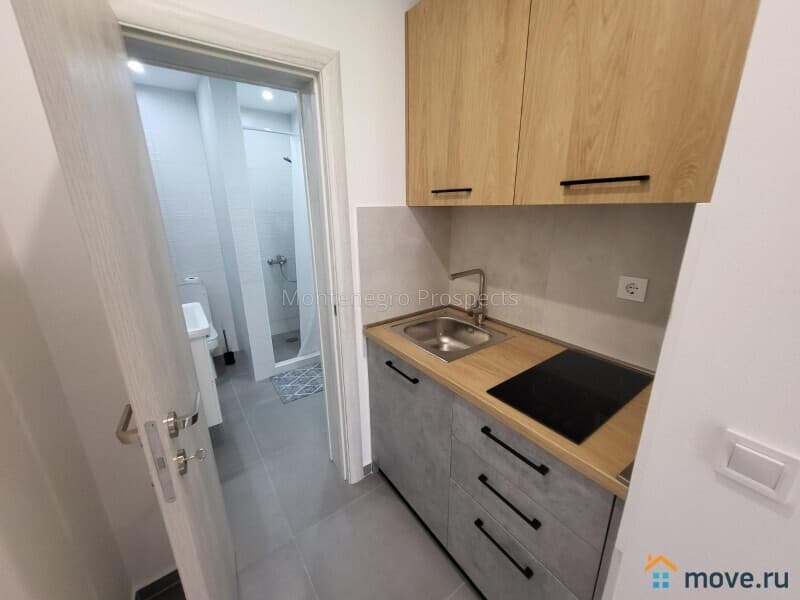 дом, 350 м², 5 соток
