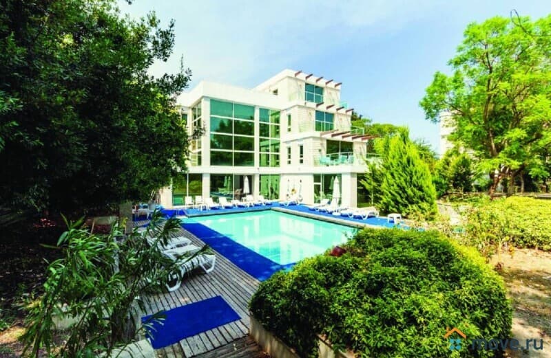вилла, 650 м², 15 соток