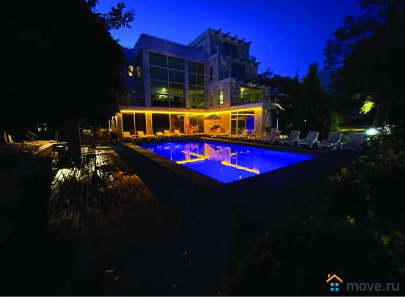 вилла, 650 м², 15 соток