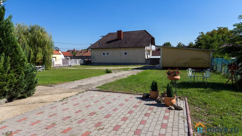 дом, 440 м², 15 соток