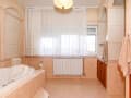 дом, 226 м², 8 соток