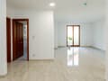 Продать двухкомнатную квартиру, 68 м², этаж 1 из 2. Фото 1