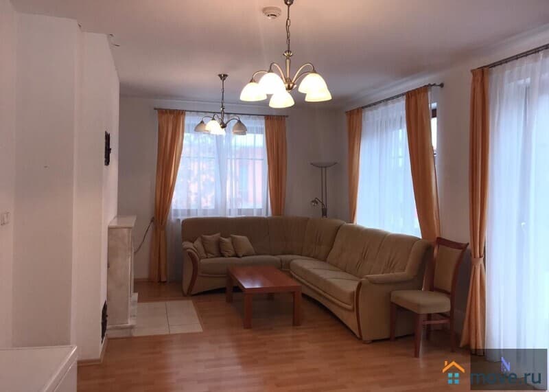 дом, 180 м², 5 соток