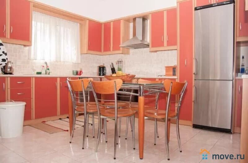 коттедж, 250 м², 7 соток