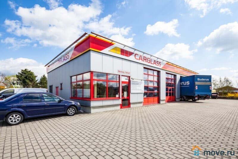 нежилое здание, 325 м²