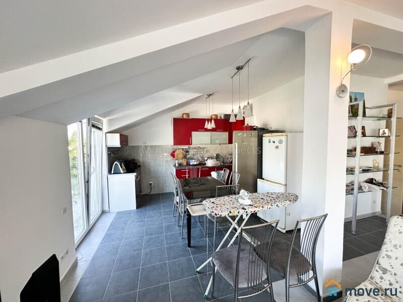 3-комн. квартира, 144 м²