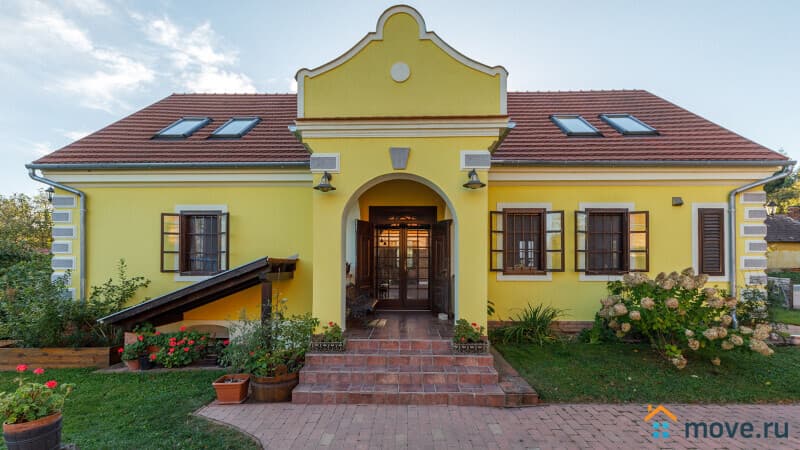 поместье, 200 м², 0.84 га