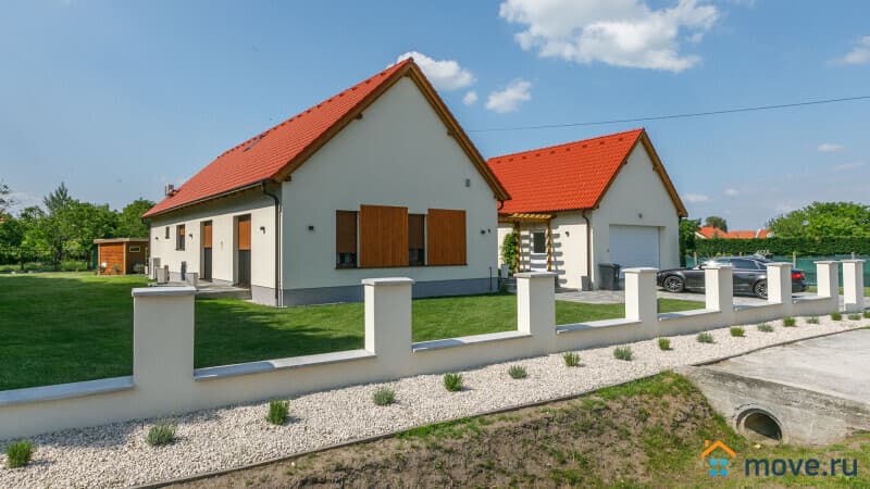 дом, 140 м², 16 соток