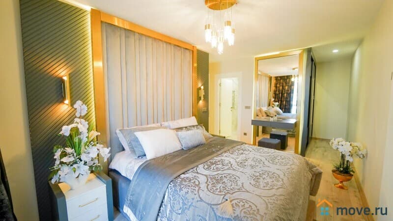 5-комн. квартира, 300 м²