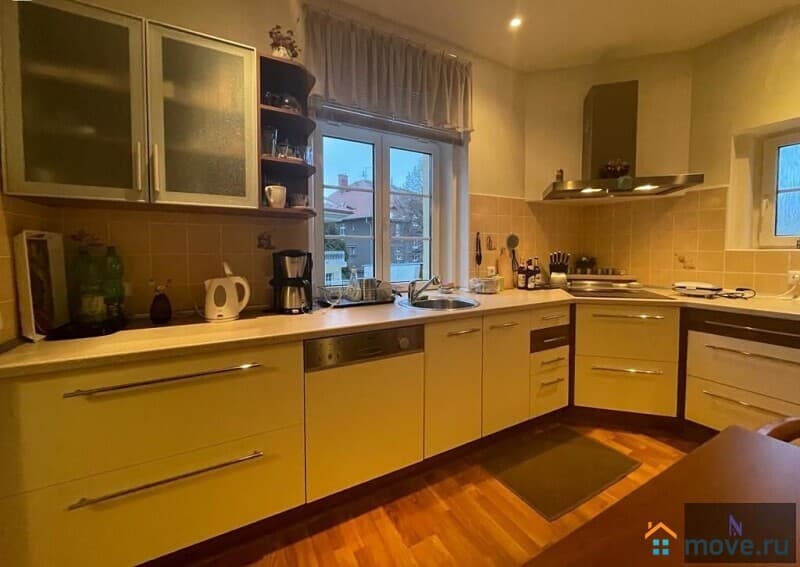 5-комн. квартира, 143 м²