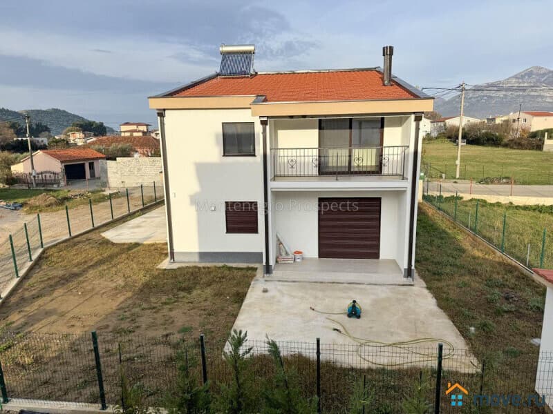 дом, 174 м², 4 сотки