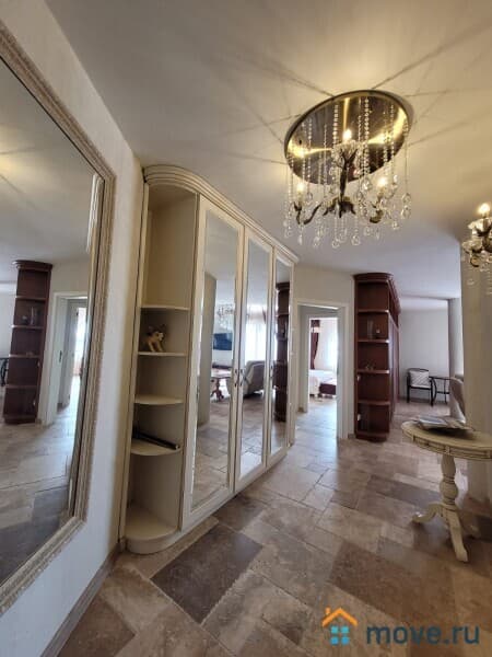 5-комн. квартира, 315 м²