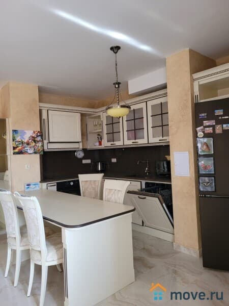 4-комн. квартира, 190 м²