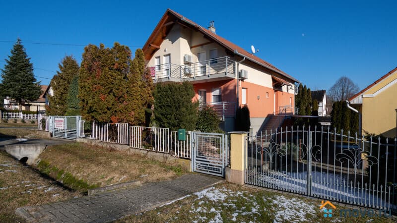 гостиница, 255 м²