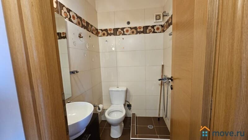 4-комн. квартира, 198 м²