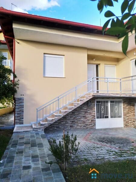 коттедж, 190 м², 7 соток