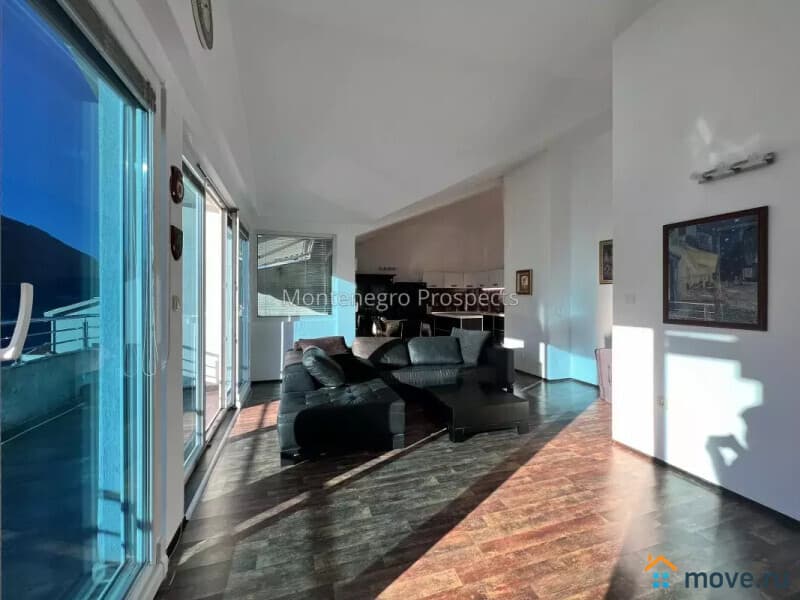3-комн. квартира, 111 м²