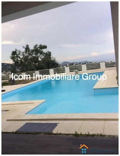 вилла, 350 м², 15 соток