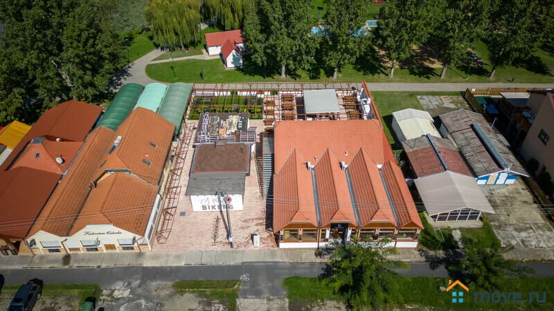 отдельное здание, 900 м²