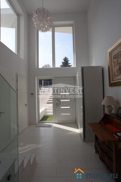 дом, 170 м², 9 соток