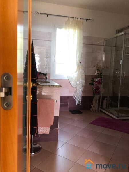 вилла, 400 м², 20 соток